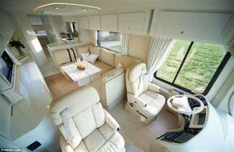 Luxury motorhome | Interior Design Ideas