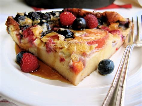 baked pancakes with fruit