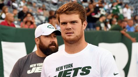 NY Jets' Sam Darnold not cleared for contact, C.J. Mosley still hurting