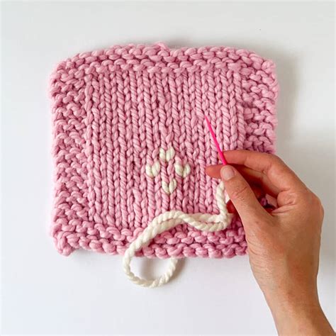 Duplicate Stitch for Beginner Knitters [5 Easy Steps]