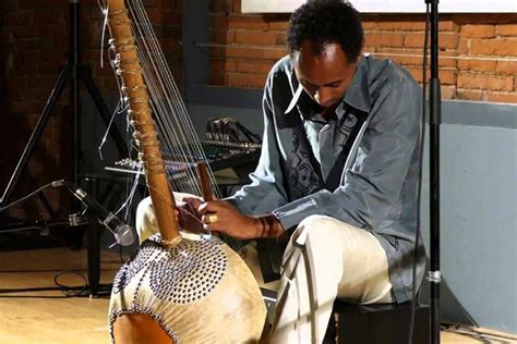 The Kora (Musical Instrument) The African Lute - Phamox Music