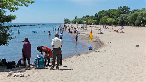 How To Explore the Toronto Islands