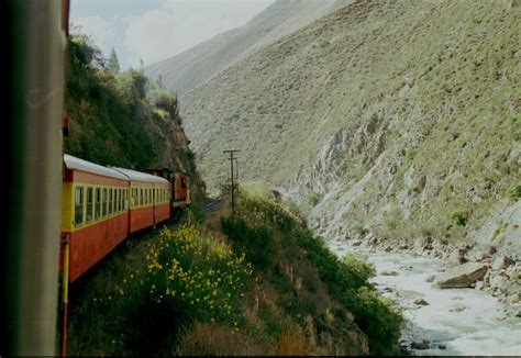 Sacred Valley Train - Narrow Gauge railway Photo Gallery