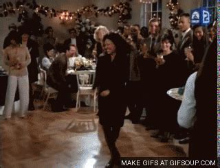 elaine-seinfeld-dance-o.gif (320×245) | Seinfeld, Elaine dance, Summer gif