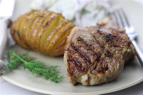 How To Make Mouthwatering Grilled Rosemary Lamb Chops