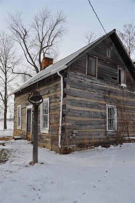 Old log cabin in winter stock photo. Image of wooden - 18010570