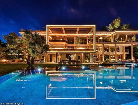 Los Angeles megamansion is sold to a Chinese buyer for $75 MILLION ...