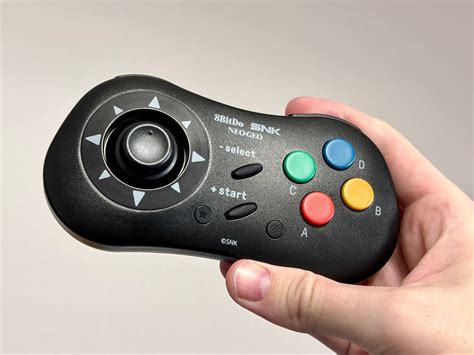 8BitDo Neo Geo Wireless Controller review: stick click energy