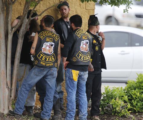 Waco on guard after biker gang shootout leaves 9 dead - Chicago Tribune