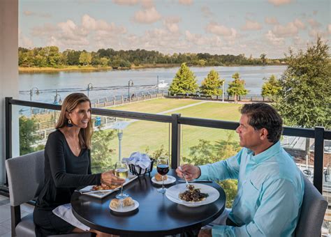 Restaurants in Wilmington, NC | Waterfront Dining & Breweries