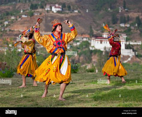 Pa cham dance hi-res stock photography and images - Alamy