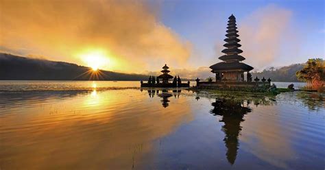 Ulun Danu Bratan Temple Entrance Fee - Bali Temple By The Lake