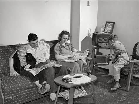 Shorpy Historical Picture Archive :: En Famille: 1941 high-resolution photo