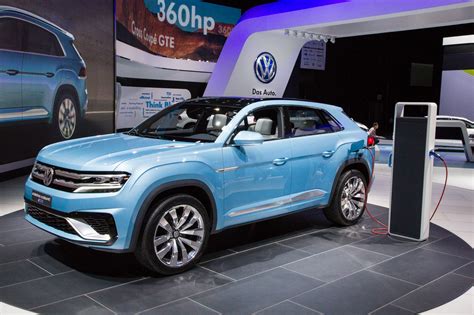 Volkswagen Cross Coupe Plug-In Hybrid Concept: Mid-Size SUV Previewed ...