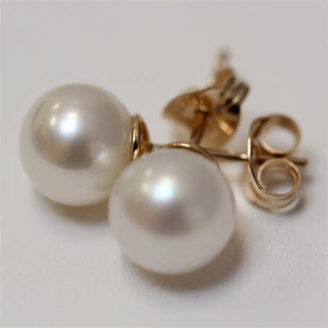 Beautiful pearl stud earrings from 3mm to 12mm in 9ct gold