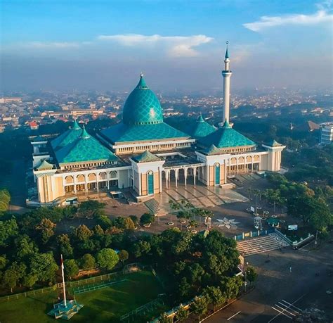 Al Akbar Mosque, Surabaya, Jawa, Indonesia. | Andiamo