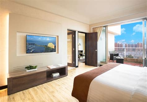 Gold Coast Hotel HK | A Luxury Beach Resort in Tuen Mun