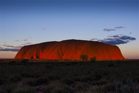 Uluru Sunset, Northern Territory, Australia. [OC] [3888x9592] : r/EarthPorn