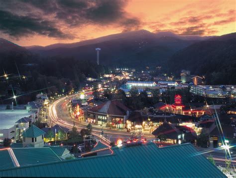 Gatlinburg Attractions | Places to See in Tennessee