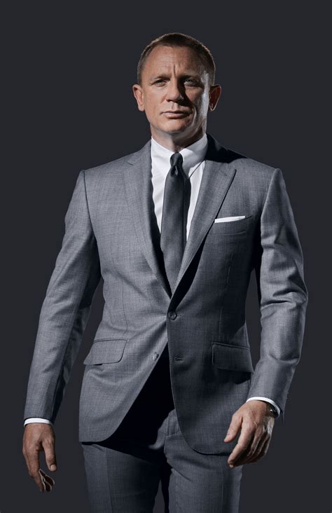 Daniel Craig Skyfall Suit | Bond suits, James bond suit, Daniel craig suit