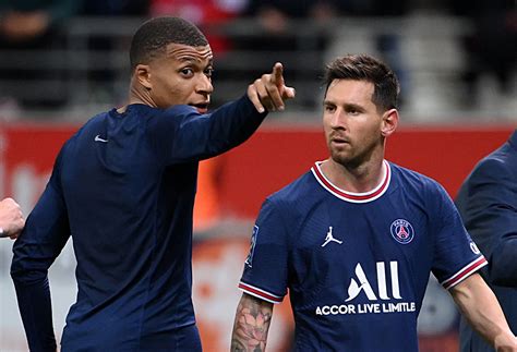 Mbappé, eclipsado por Messi en la tienda del PSG de los Campos Elíseos