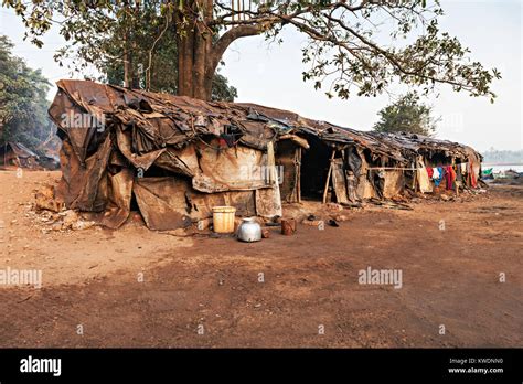 Slum slums delhi india hi-res stock photography and images - Alamy