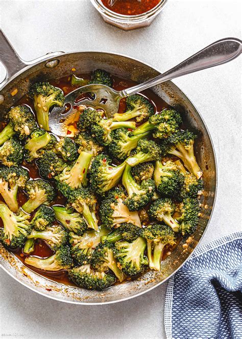 Broccoli Stir-Fry Recipe with Garlic Sauce – How Stir Fry Broccoli ...