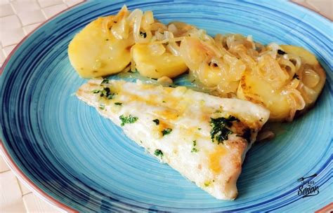 Merluza al horno con patatas panadera | Receta de Sergio