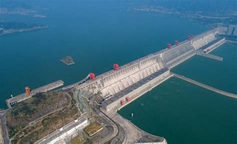 Three Gorges Dam on high alert after worst floods in 70 years in China ...