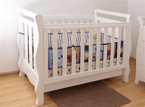 China Wooden Baby Cot/Baby Crib in White for Australia - China Baby Cot ...