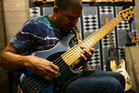 Oteil Burbridge: Left of Expectations - Bass Magazine