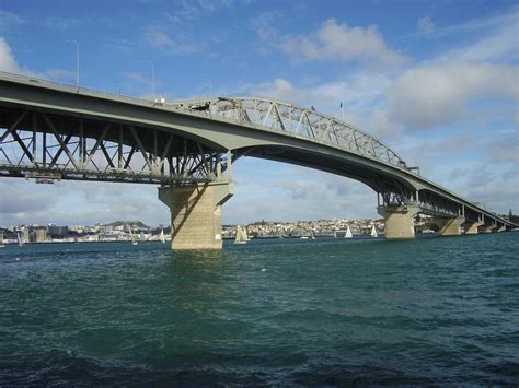 Auckland Harbour Bridge (Auckland, 1959) | Structurae