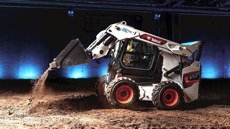 Bobcat unveils world’s first all-electric skid-steer loader and new all ...