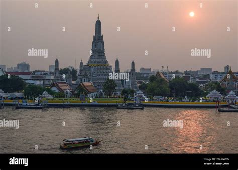 Chao Phraya River & Temples, Bangkok 220120 Stock Photo - Alamy