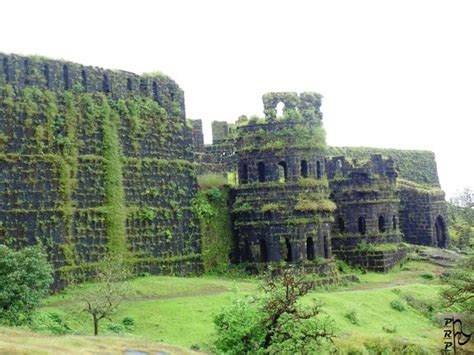 My Visit To Raigad Fort / Funny Experience Of Rope Way. Visiting ...