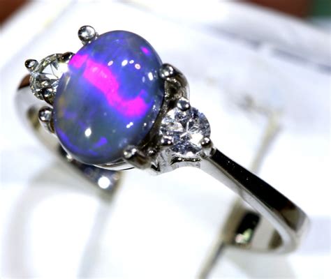 13- CTS CRYSTAL CATS EYE OPAL -SAPPHIRE SILVER RING