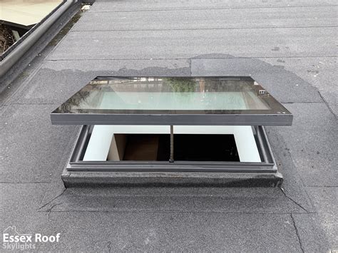 Electric Opening Skylight 2023 – 600x900mm | Essex Roof Sky Lights