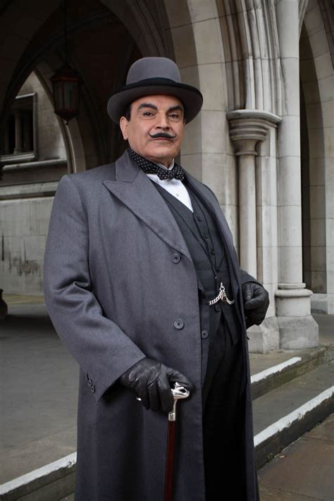 David Suchet as Poirot | Agatha christie's poirot, Hercule poirot ...