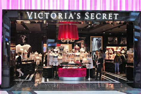 Victoria`s Secret Entrance Store Editorial Photo - Image of lady ...