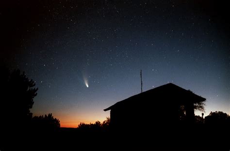 A Look Back at Comet Hale-Bopp – Cosmic Pursuits