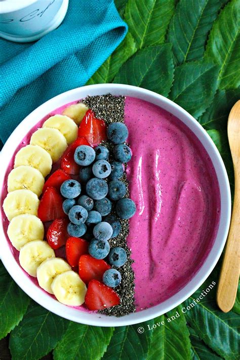 Love and Confections: Dragon Fruit Smoothie Bowls