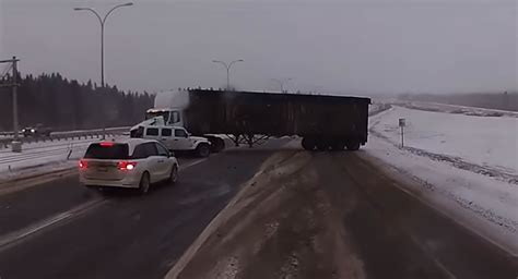 Nitro.pe - [VIDEO] Mira lo que pasa cuando conduces un camión muy ...