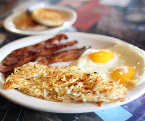 11 AWESOME BREAKFAST PLACES IN LAKE GENEVA WI TO TRY - Traveling Cheesehead