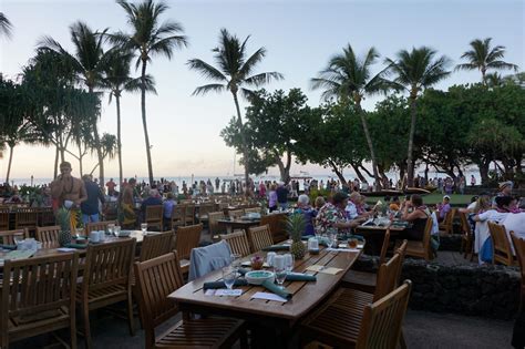 The Best Luau in Maui [Here are the top 8 choices]