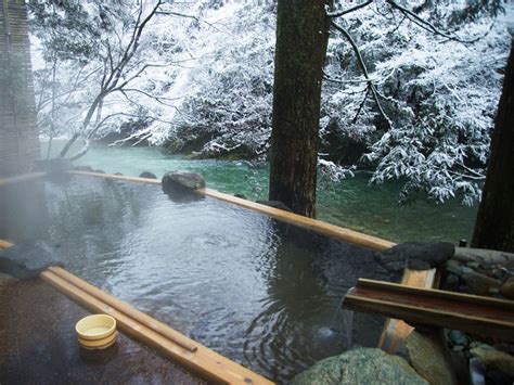 How Many Hot Springs Are in Japan?