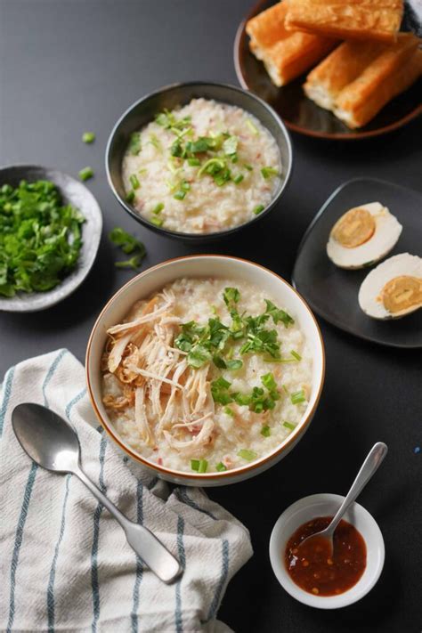 Cháo Gà (Vietnamese Chicken Rice Porridge / Congee) - Hungry Huy