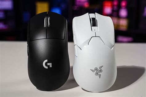 Logitech G Pro X Superlight vs Razer Viper V2 Pro | WePC