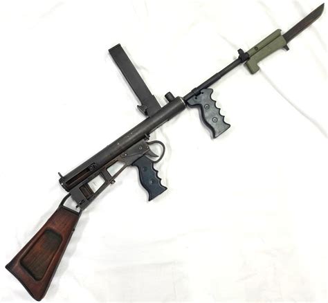 Sold at Auction: WW2 inert Australian replica Owen Submachine Gun