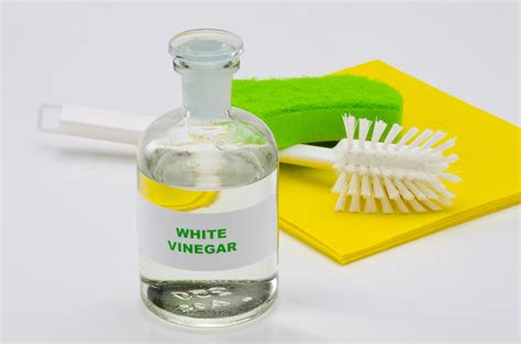 15 Ways To Use Vinegar As Your Household Cleaning Ally