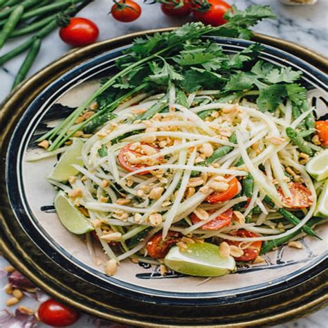 Green Papaya Salad Recipe: How to Make Green Papaya Salad